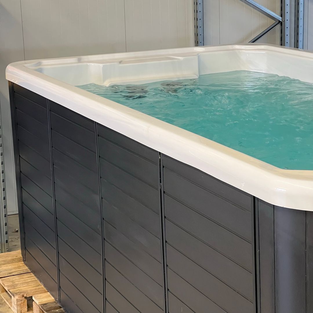 Refurbished Swimspa Modell Swim 42 Pro