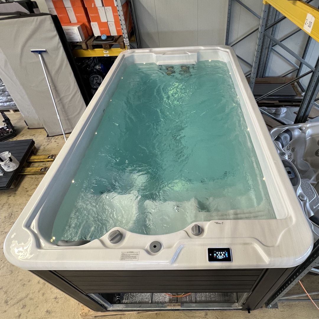 Refurbished Swimspa Modell Swim 42 Pro