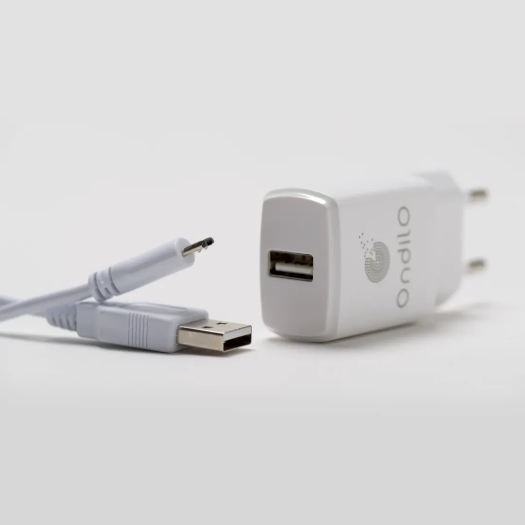 Ladegerät und USB-kompatibles Kabel ICO