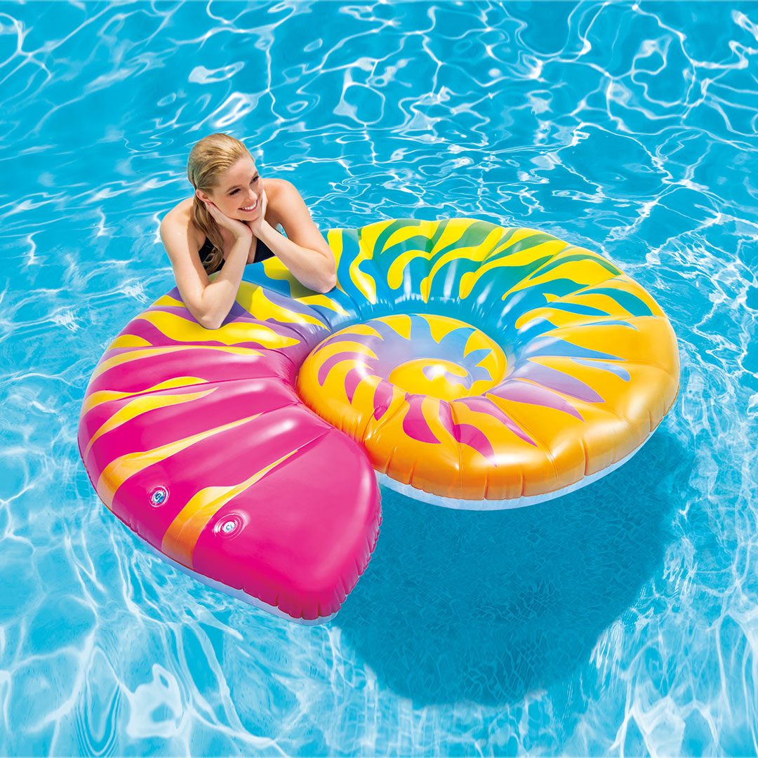 RAINBOW SEASHELL FLOAT